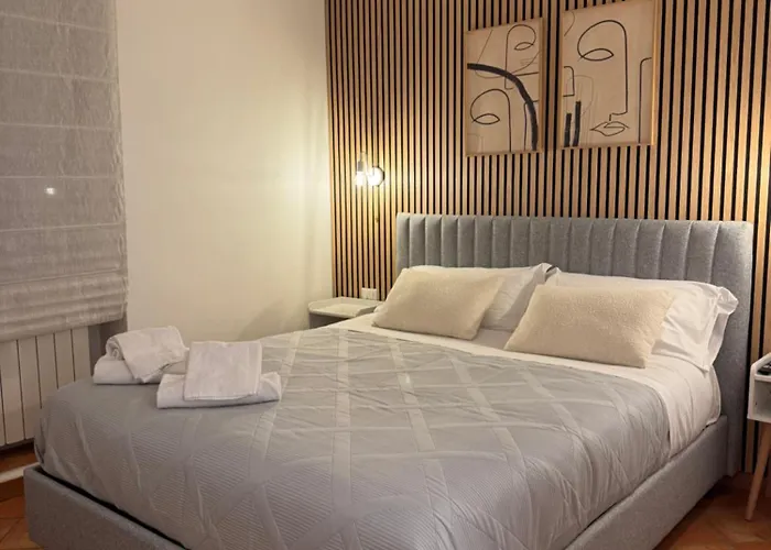 Welcoming Vatican Garden - With Hot Hub Apartment