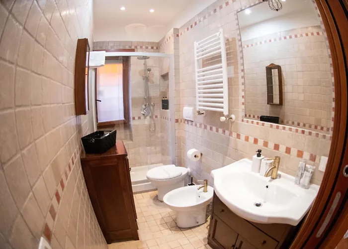 Welcoming Vatican Garden - With Hot Hub Apartment *