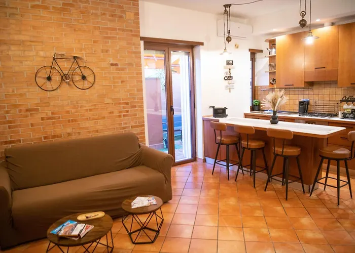 Welcoming Vatican Garden - With Hot Hub Apartment